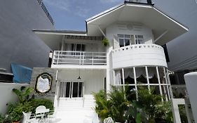 Roomquest Rim Praya Dinsor Road
